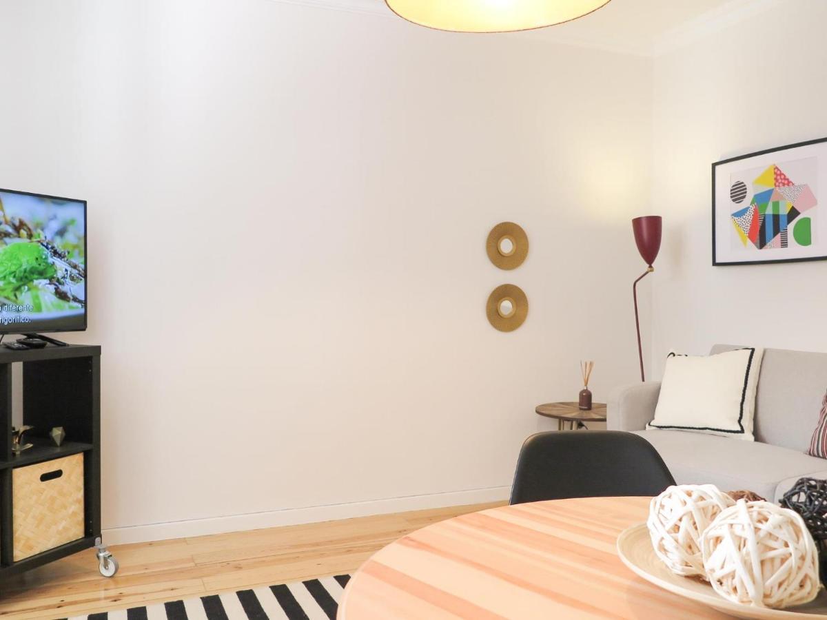 Historic Alfama Apt With Modern Style Lisboa Екстериор снимка