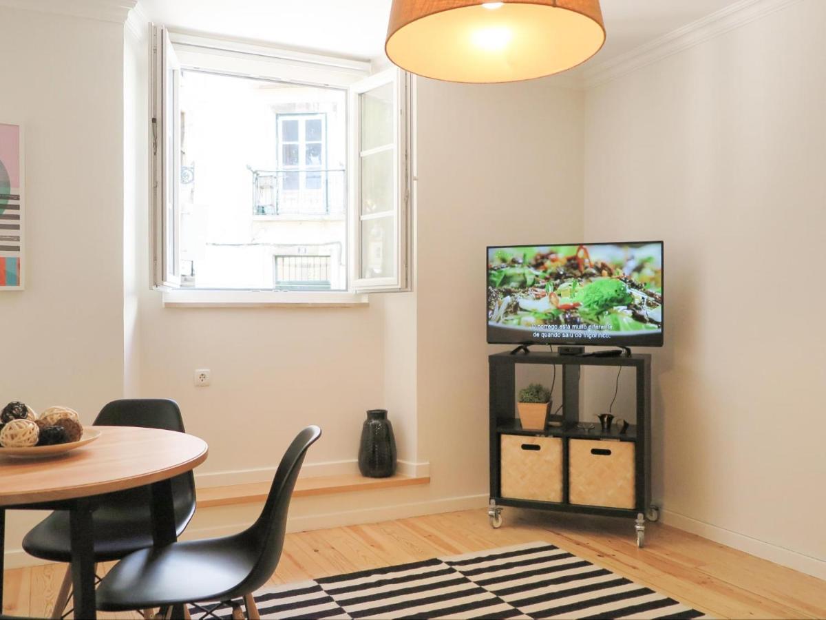 Historic Alfama Apt With Modern Style Lisboa Екстериор снимка